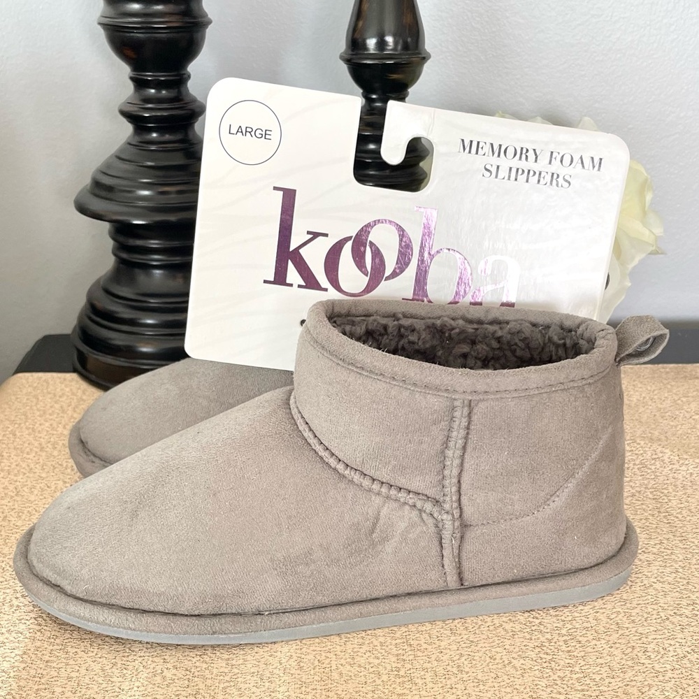 NWT Women’s Memory Foam Sherpa Boot Slipper Shoes